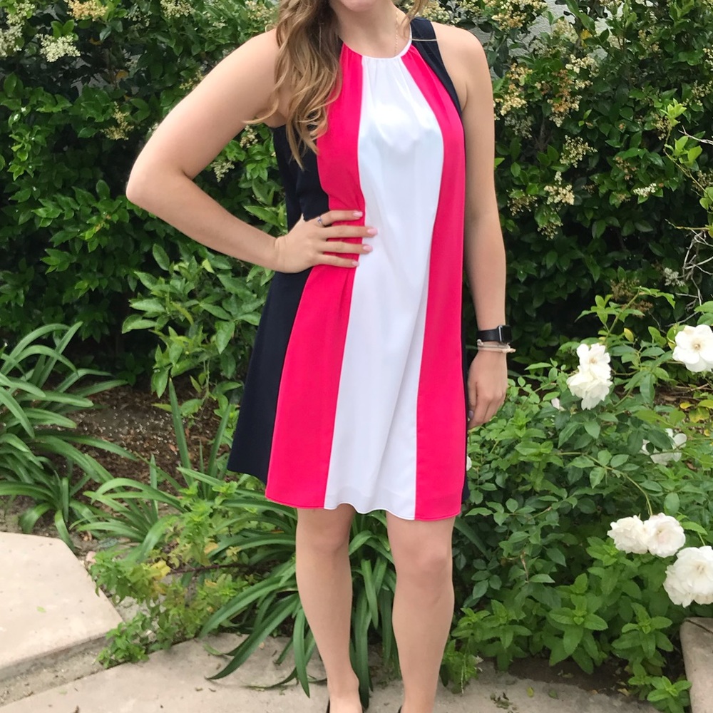 NWT Cute float Cecelia dress